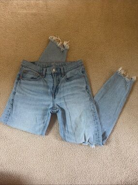 American Eagle Outfitters Light Blue Frayed Ankle Jeans